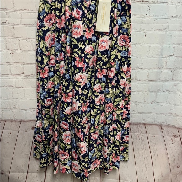 NEW Vintage Karin Stevens Black Floral Cottagecore Smocked Dress Size 4 - Picture 2 of 8